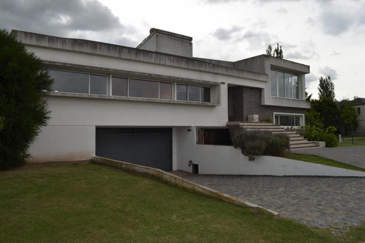 4 chambres Maison à Presidente Peron, Argentina No. 81479