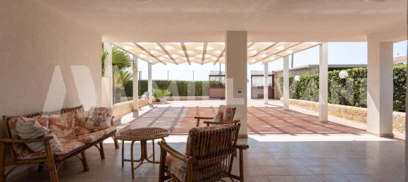 7 rooms Villa in Noto, Italy No. 2094 14