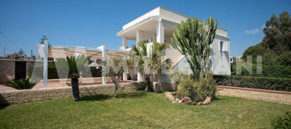 7 rooms Villa in Noto, Italy No. 2094 9