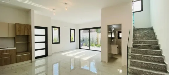 2 bedrooms Villa in Agios Tychonas, Cyprus No. 1433 10