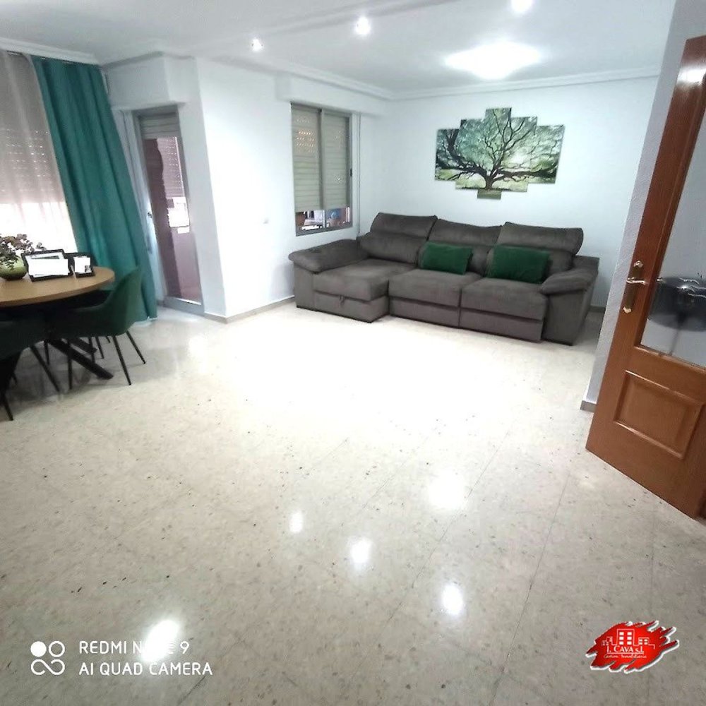 Квартира с 4 спальнями в Аликанте, Испания № 201459