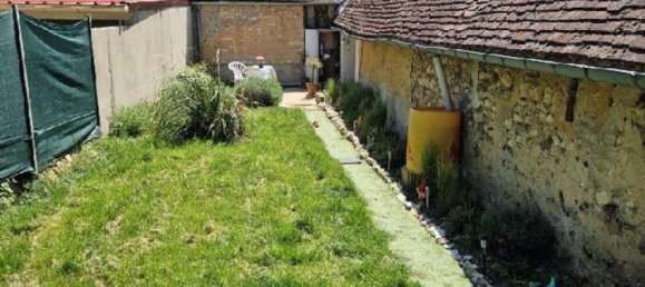 2-Zimmer Stadthaus in Montlandon, France, Nr. 89285 3