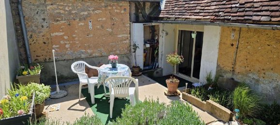 2-Zimmer Stadthaus in Montlandon, France, Nr. 89285 4