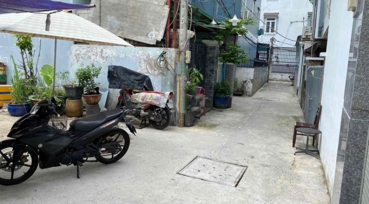 73m² Land in District 7, Vietnam No. 7470