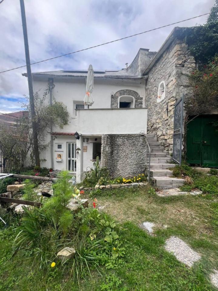 3 rooms House in Sant'Olcese, Italy No. 115172