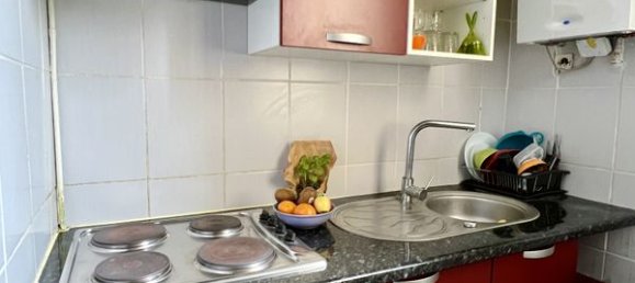 1 bedroom Apartment in Colombes, France No. 179097 3