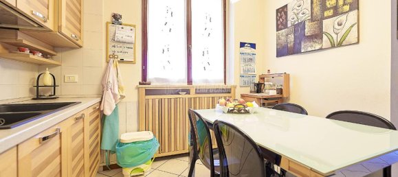 4 rooms Villa in Gadesco Pieve Delmona, Italy No. 8034 33