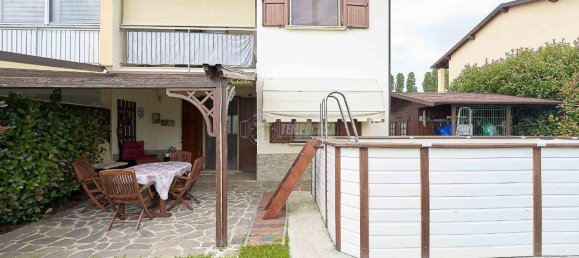 4 rooms Villa in Gadesco Pieve Delmona, Italy No. 8034 16