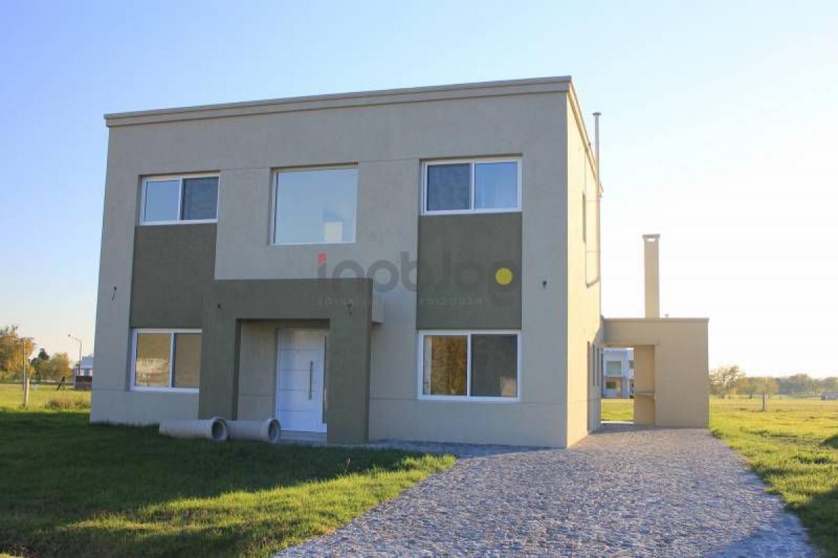 3 غرف نوم منزل في Berazategui, Argentina رقم 14991