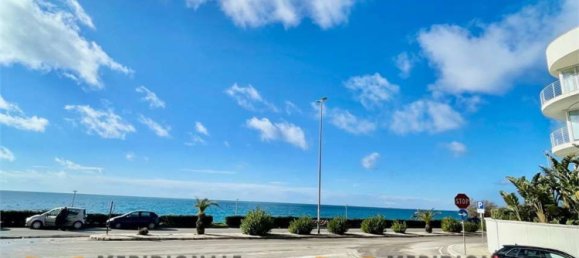 215m² Commercial property in Gallipoli, Italy No. 77813 4