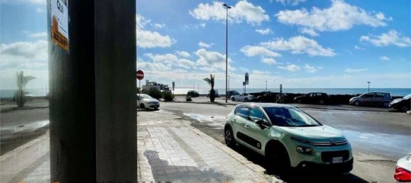 215m² Commercial property in Gallipoli, Italy No. 77813 3