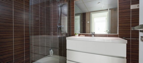 Apartamento de 2 dormitorios en Marbella, Spain No. 4808 19