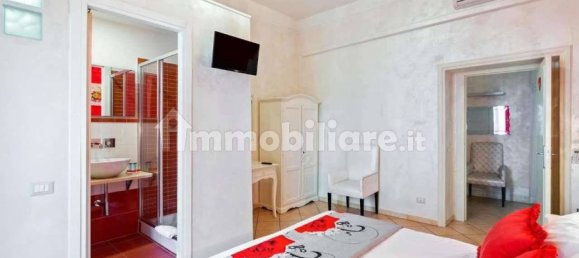 5 rooms Hotel in Rome, Italy No. 225354 2