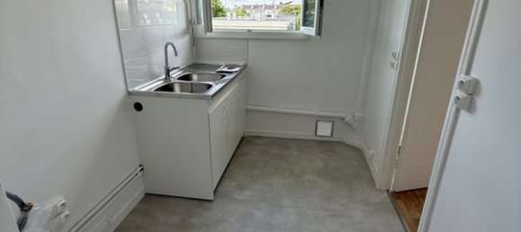 2 Schlafzimmer Wohnung in Massy, France, Nr. 296526 2