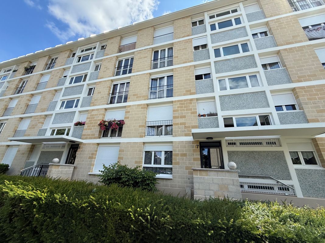 2 Schlafzimmer Wohnung in Massy, France, Nr. 296526