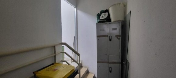 86m² Commercial property in Lisbon, Portugal No. 12988 25