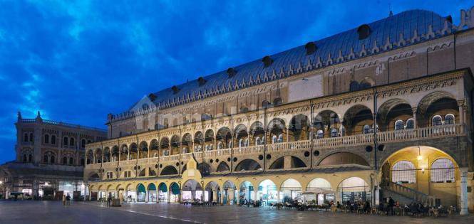 Apartamento de 1 dormitorio en Padua, Italy No. 221266