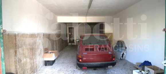42m² Garage in Arzano, Italy No. 271823 13