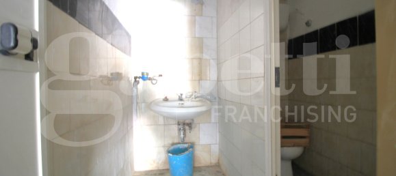 42m² Garage in Arzano, Italy No. 271823 2