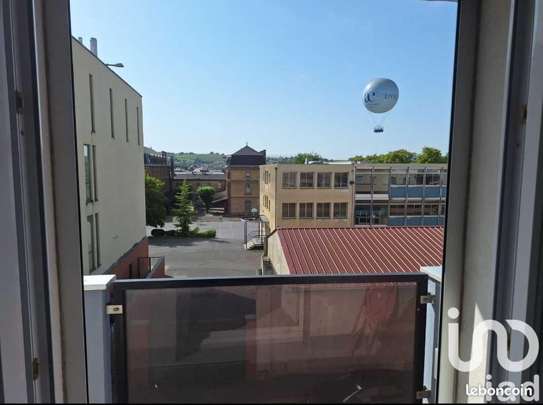 Квартира с 3 спальнями в Эперне, Франция № 254110