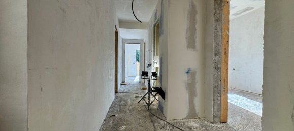 3 bedrooms Apartment in Florence, Italy No. 335451 5