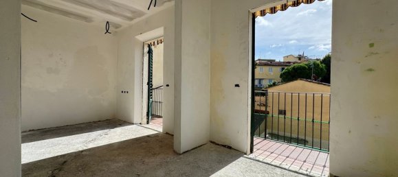 3 bedrooms Apartment in Florence, Italy No. 335451 9