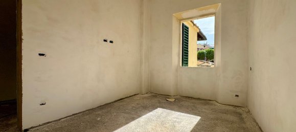 3 bedrooms Apartment in Florence, Italy No. 335451 3