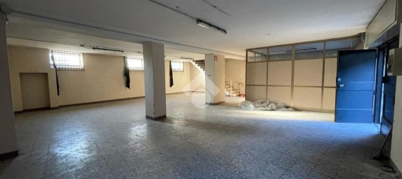 Склад с 1 комнатой в Бусто Арсицио, Италия № 122300 9