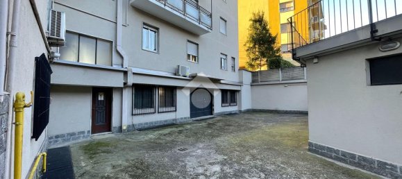 Склад с 1 комнатой в Бусто Арсицио, Италия № 122300 11