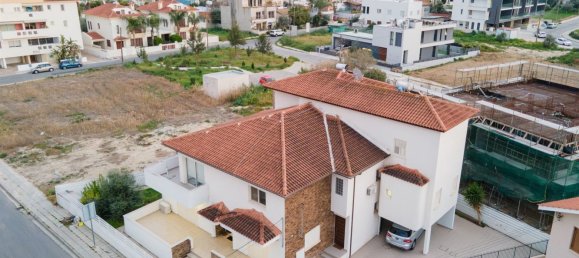 7 dormitorios adosado en venta en Aglandjia, Nicosia, Cyprus № 26288 3