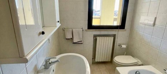 2-salle Appartement à Borgo Virgilio, Italy No. 3017 10