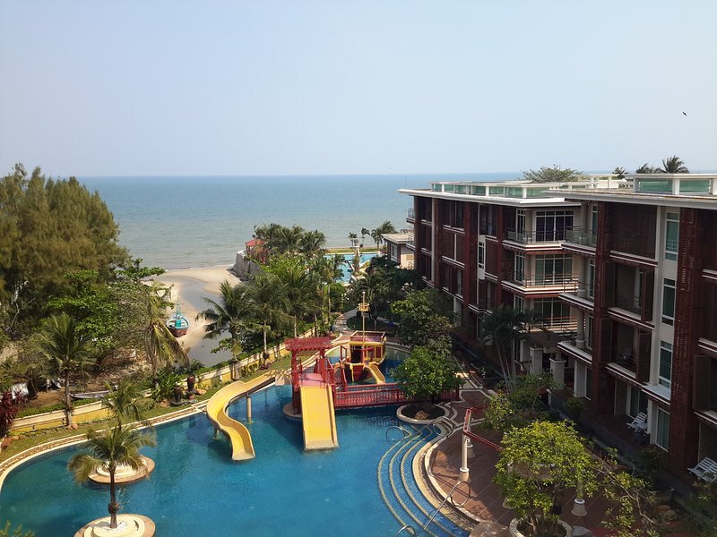 2 bedrooms Condo in Hua Hin, Thailand No. 6827