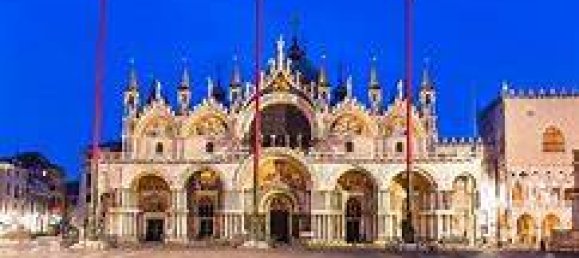 3 rooms Commercial property in Venice, Italy No. 61864 4