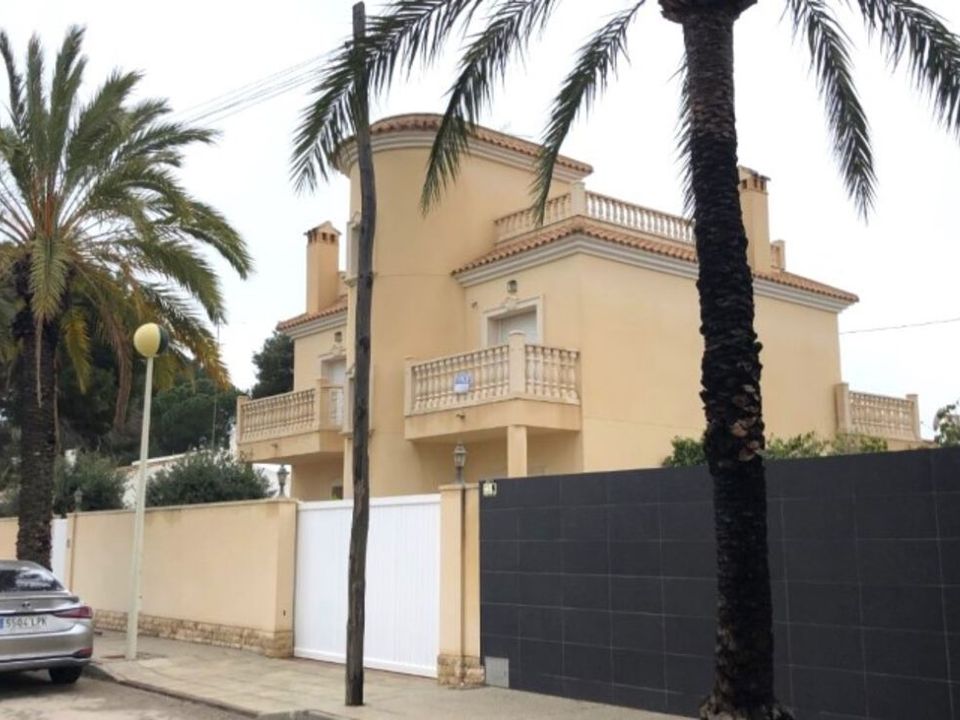 4 غرف نوم فيلا في Cabo Roig, Spain رقم 184787