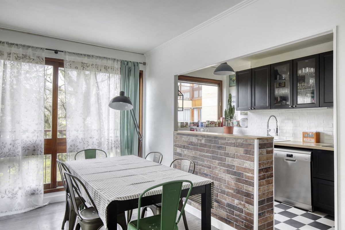 2 bedrooms Apartment in Yvelines, France No. 163662