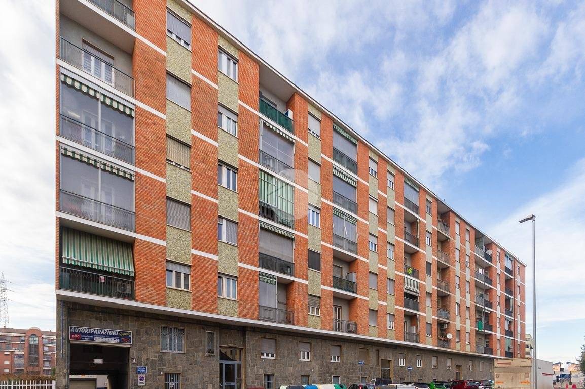 2 غرف نوم شقة في Rivoli, Italy رقم 276427