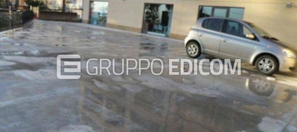 163m² Commercial property in Lamezia Terme, Italy No. 363921 2