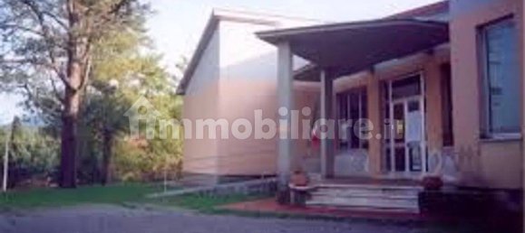 2 bedrooms House in Lucca, Italy No. 330071 11