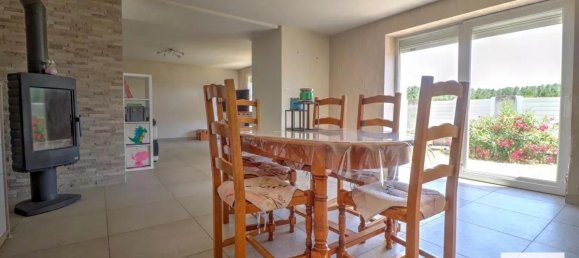 6 chambres Châteaux à Serpaize, France No. 335280 4