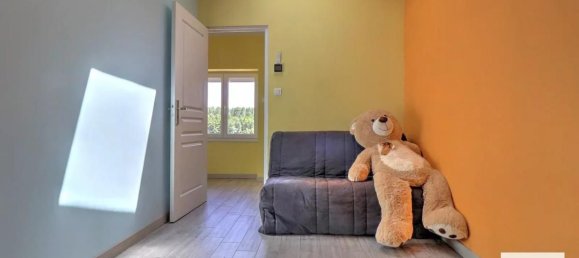 6 chambres Châteaux à Serpaize, France No. 335280 11