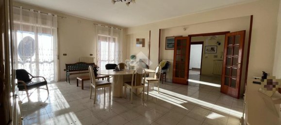 5 rooms Apartment in Pozzuoli, Italy No. 28203 2