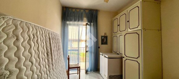 5 rooms Apartment in Pozzuoli, Italy No. 28203 13