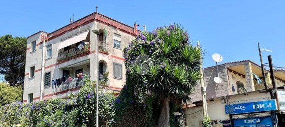 5 rooms Apartment in Pozzuoli, Italy No. 28203 19