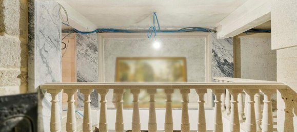 488m² Commercial property in Porto, Portugal No. 98226 5