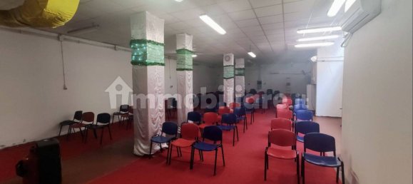 Propiedad comercial de 2 habitaciónes en Rome, Italy No. 252283 4