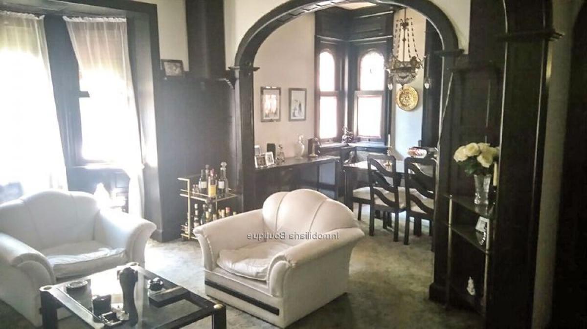 5 bedrooms House in Montevideo, Uruguay No. 1977