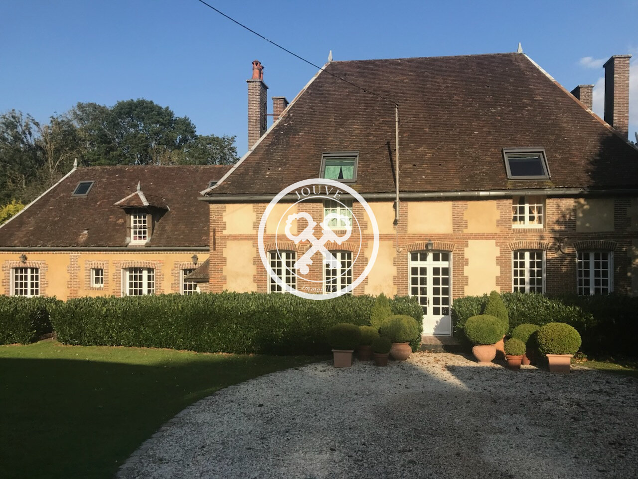 5 bedrooms House in Aube, France No. 252815