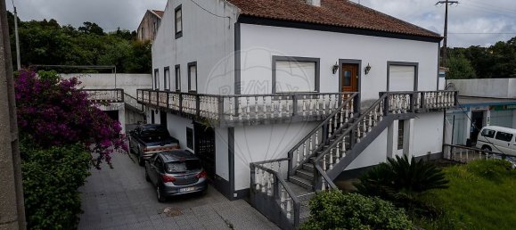 6 bedrooms House in Angra do Heroismo, Portugal No. 24775 2