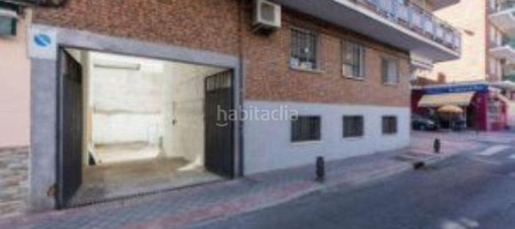 201m² Commercial property in Madrid, Spain No. 65004 2