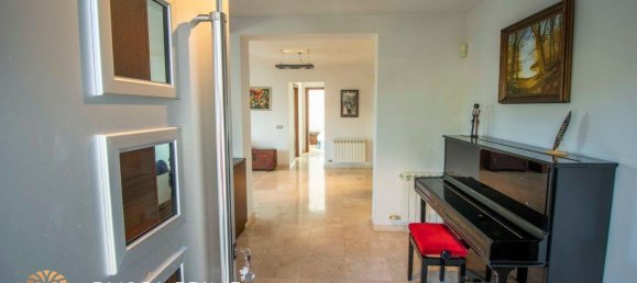 5 bedrooms House in Coma-Ruga, Spain No. 344 2